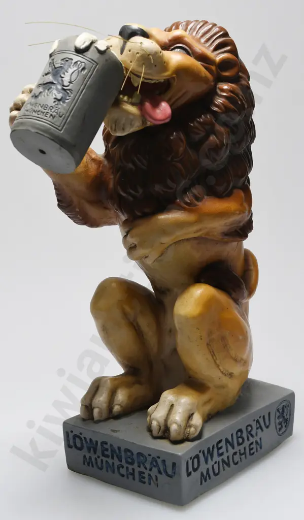 LOWENBRAU BEER ADVERTISING STATUE Image 1++