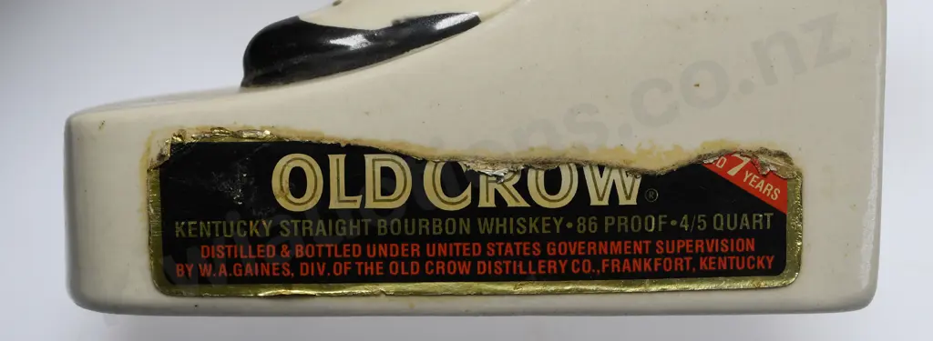 OLD CROW CERAMIC DECANTER Image 1++