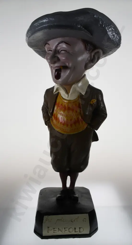 PENFOLD GOLFER ADVERTISING FIGURE Image 1++
