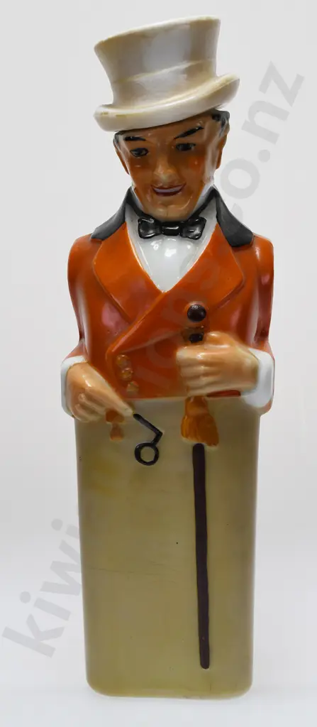 JOHNNIE WALKER GLASS DECANTER Image 1++