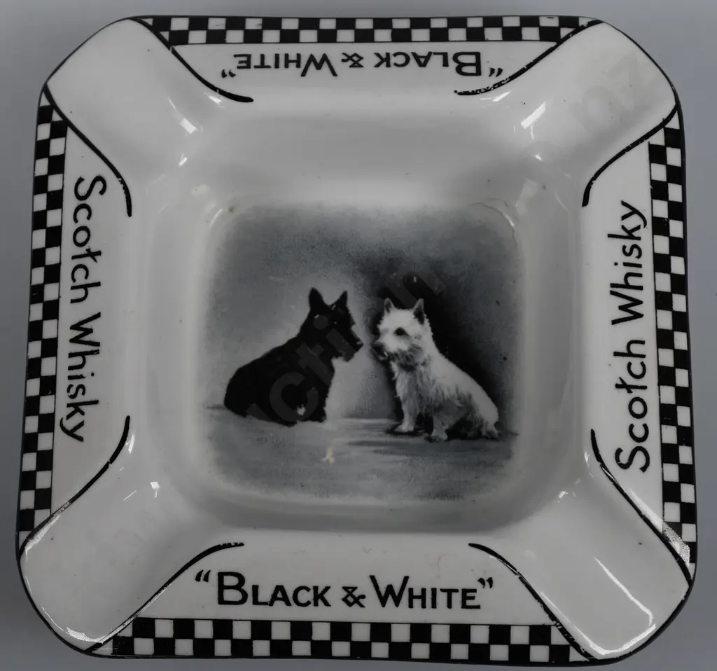 NZ EXHIBITION BLACK & WHITE WHISKY ASHTRAY & BLACK & WHITE  ASHTRAY Image 1++
