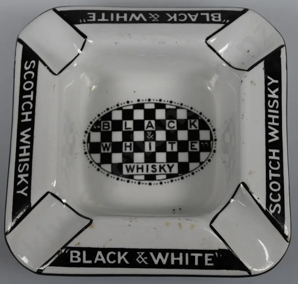 BLACK & WHITE WHISKY ASHTRAYS Image 1++