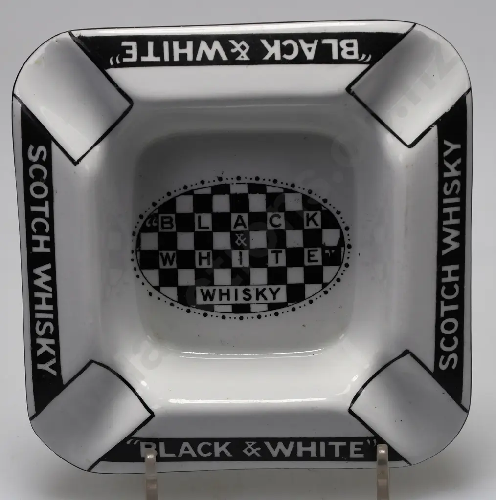 BLACK & WHITE WHISKY ASHTRAY Image 1++