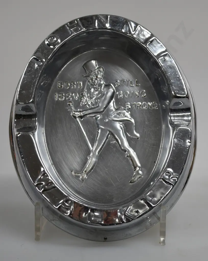 JOHNNIE WALKER CHROME PLATED ASHTRAY Image 1++