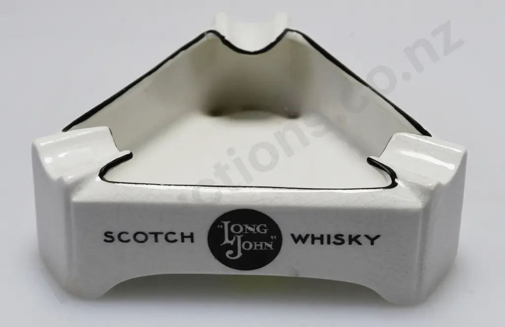 LONG JOHN SCOTCH WHISKY ASHTRAY Image 1++