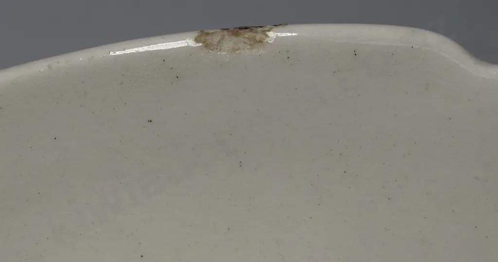 MITCHELL'S OLD IRISH WHISKY ASHTRAY Image 1++