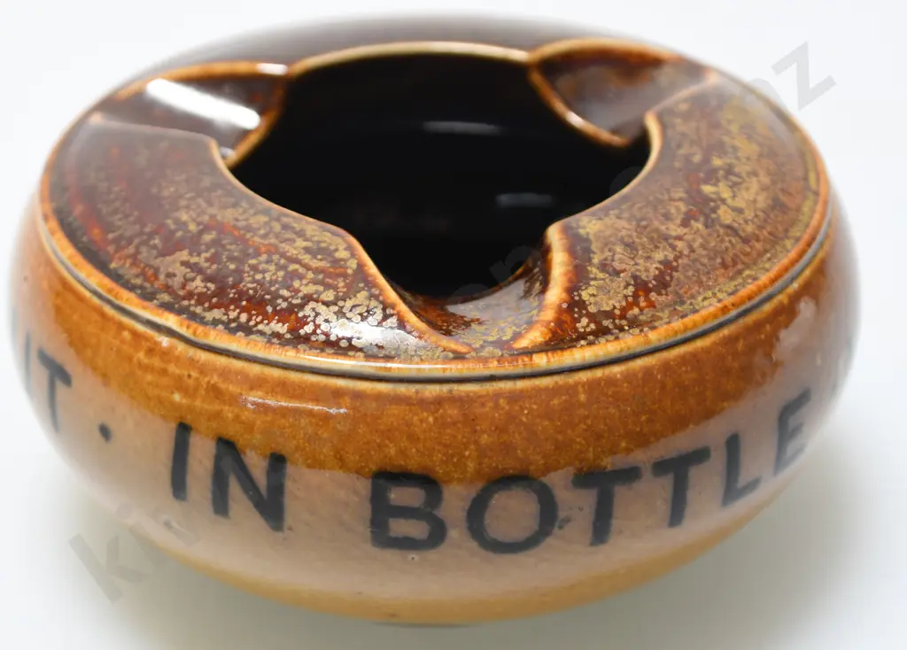WHITBREAD'S ALE & STOUT ASHTRAY Image 1++
