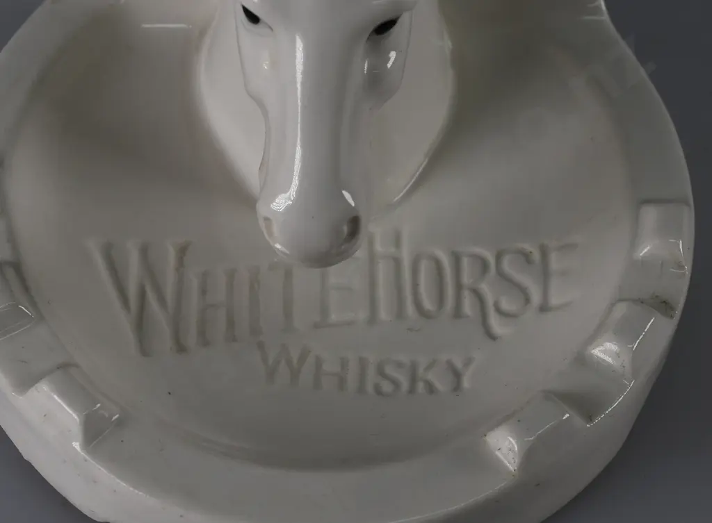 WHITE HORSE ASHTRAYS Image 1++