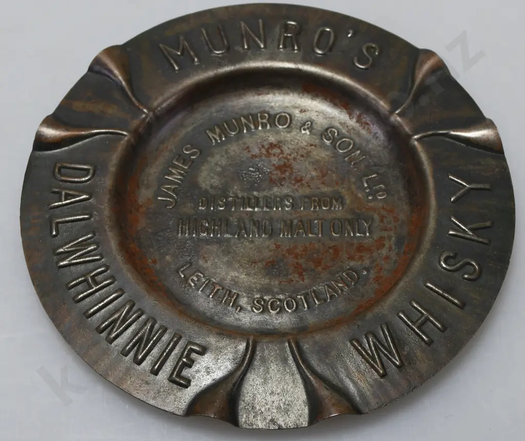 METAL WHISKY ADVERTISING ASHTRAYS Image 1++