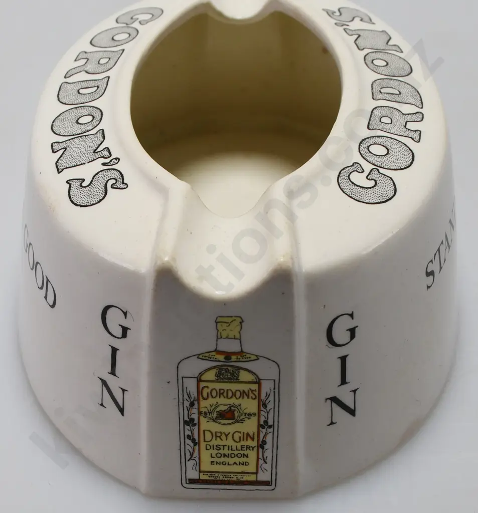 WHISKY / GIN ADVERTISING ASHTRAYS Image 1++