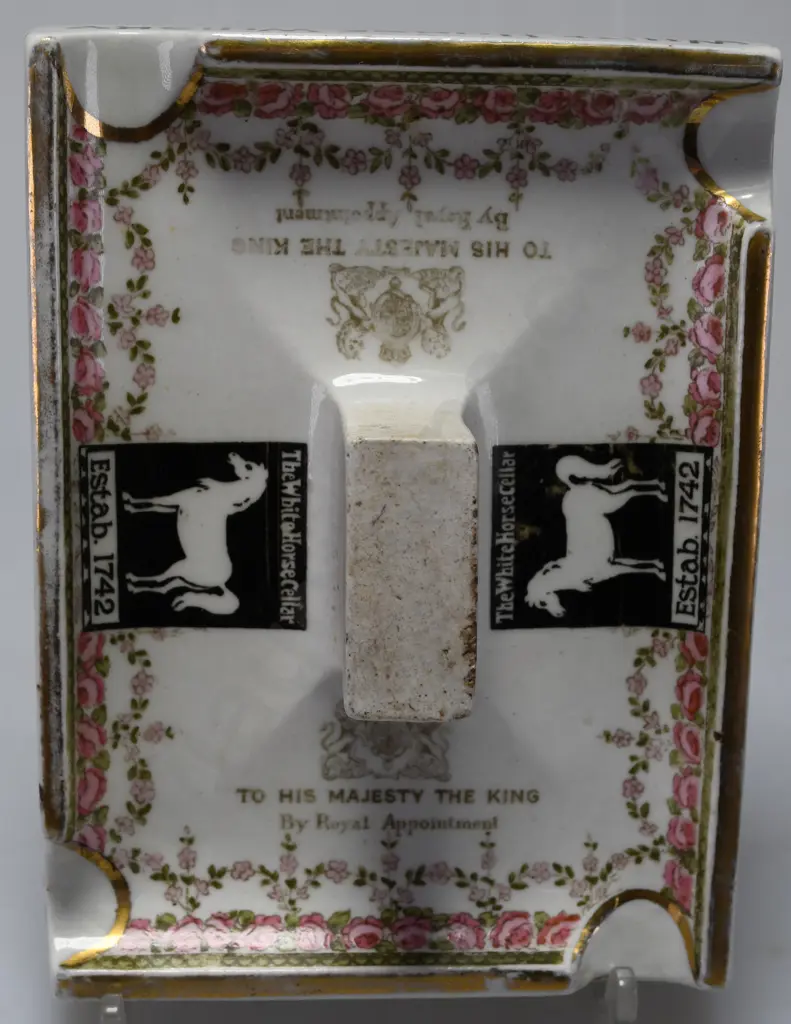 WHITE HORSE WHISKY ADVERTISING ITEMS Image 1++