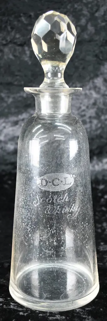 DCL SCOTCH WHISKY DECANTER Image 1++