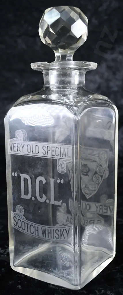 DCL SCOTCH WHISKY DECANTER Image 1++