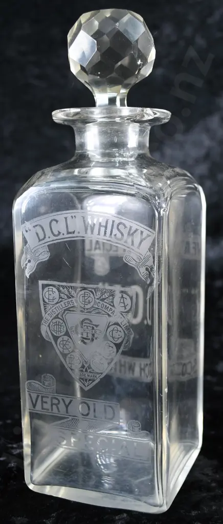 DCL SCOTCH WHISKY DECANTER Image 1++