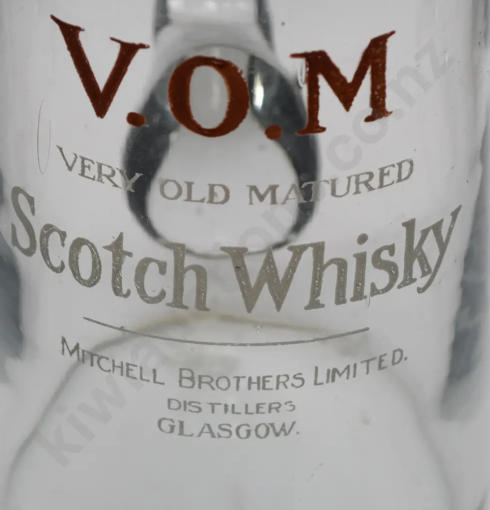 MITCHELLS GLASGOW GLASS JUG Image 1++