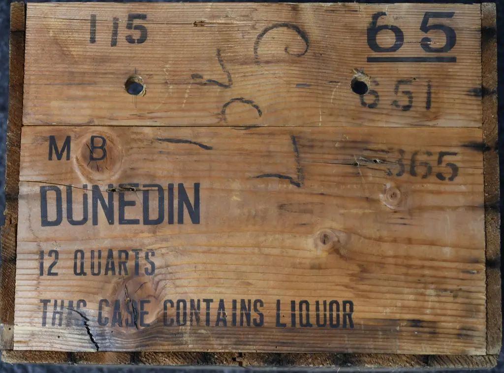 BLACK & WHITE ADVERTISING WOODEN BOX Image 1++