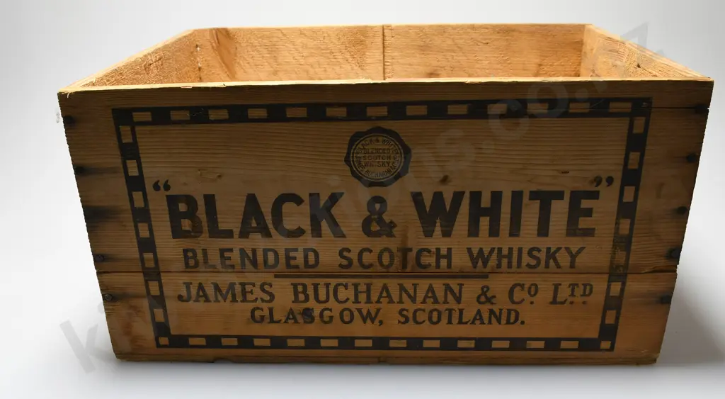 BLACK & WHITE ADVERTISING WOODEN BOX Image 1++