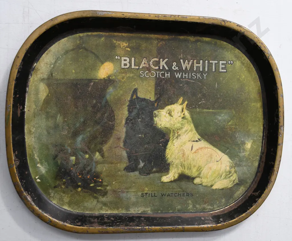 BLACK & WHITE SCOTCH WHISKY DRINKS TRAY Image 1++