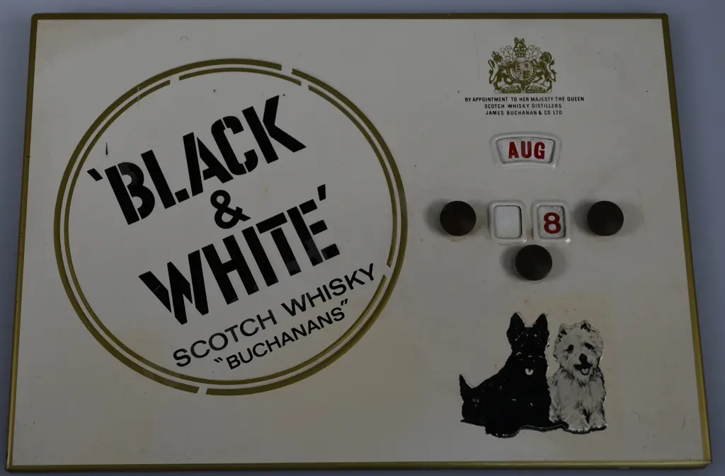BLACK & WHITE WHISKY PERPETUAL CALENDAR Image 1++
