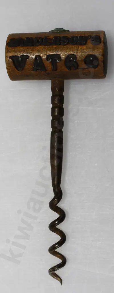 SANDERSON'S VAT 69 CORKSCREW Image 1++