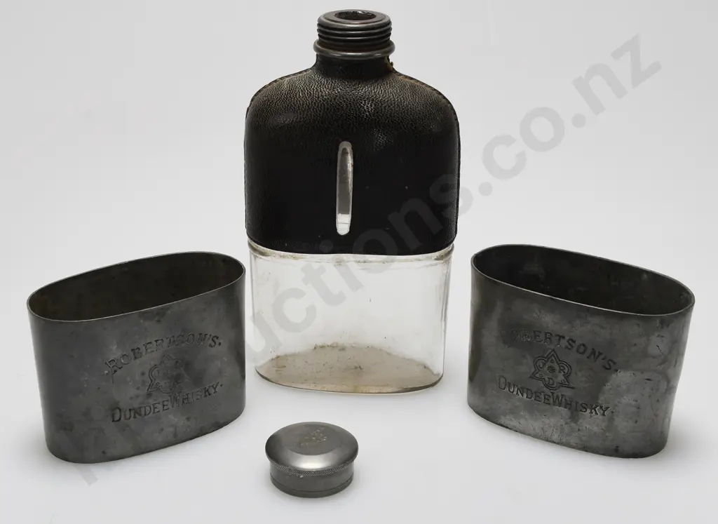 ROBERTSON'S DUNDEE WHISKY FLASK Image 1++