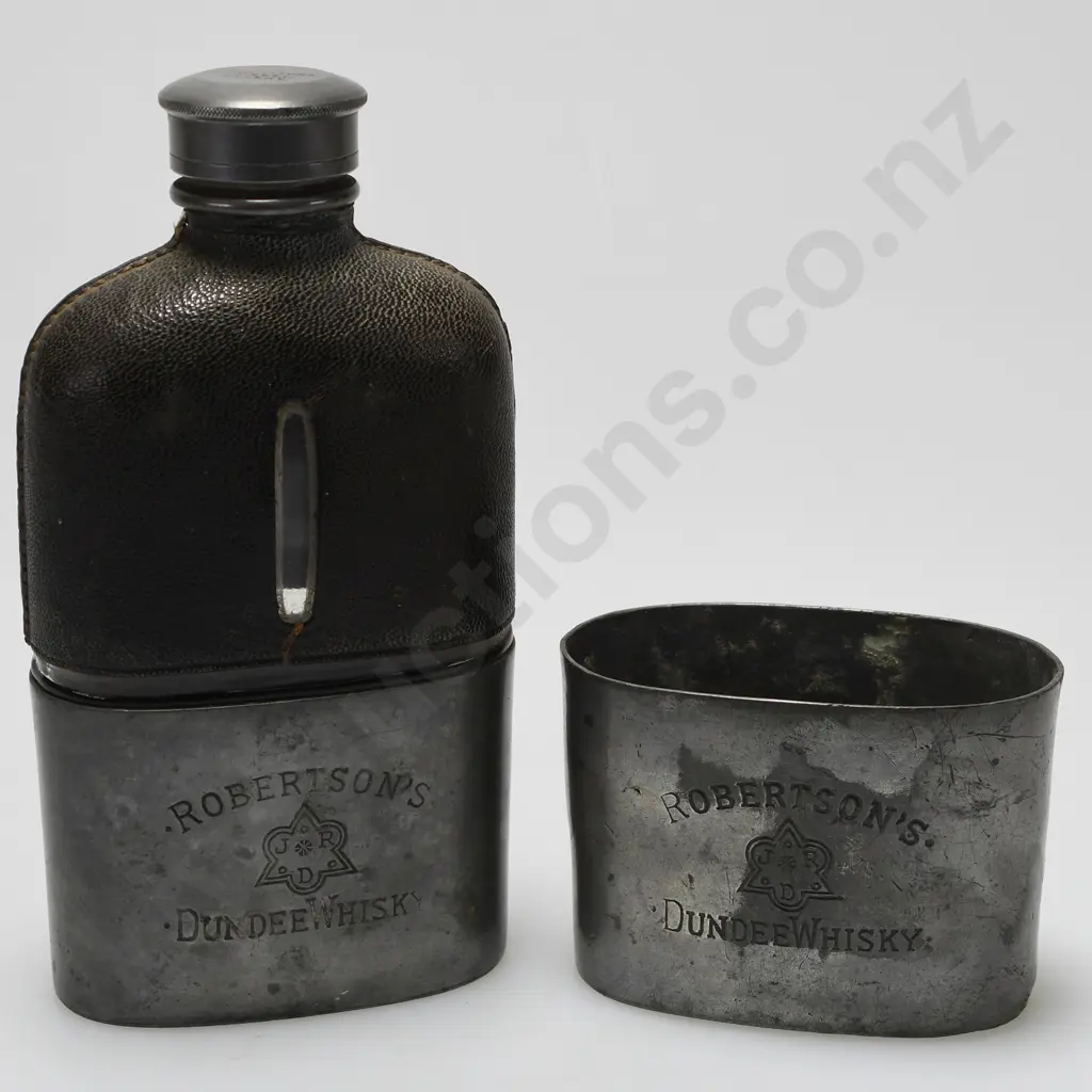 ROBERTSON'S DUNDEE WHISKY FLASK Image 1++