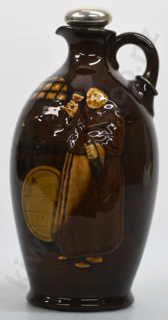 ROYAL DOULTON KINGSWARE FLASK MONK IN CELLAR Image 1++