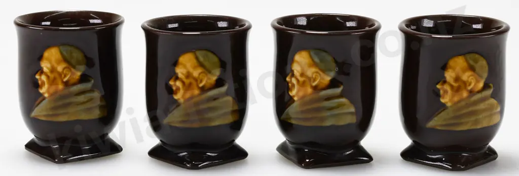 ROYAL DOULTON KINGSWARE VIGNETTES Image 1++