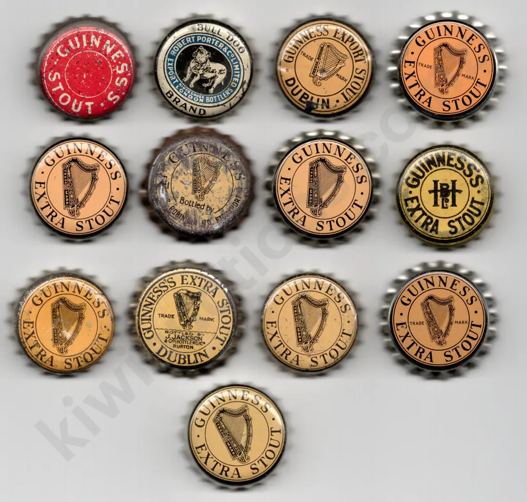 GUINNESS BOTTLE CAPS CORK LINED EARLY VERSIONS Image 1++