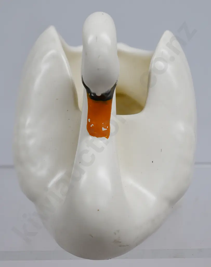 CROWN LYNN SMALL SWAN Image 1++