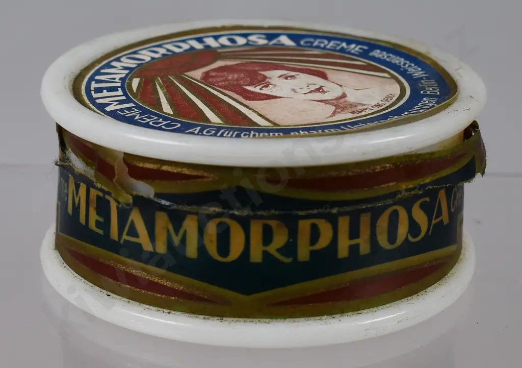 METAMORPHOSA MILK GLASS LID AND BASE Image 1++