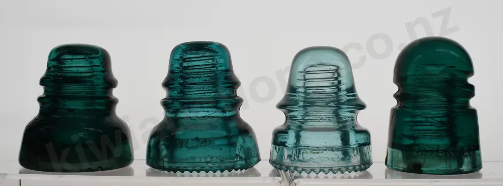 ASSORTED GLASS INSULATORS Image 1++