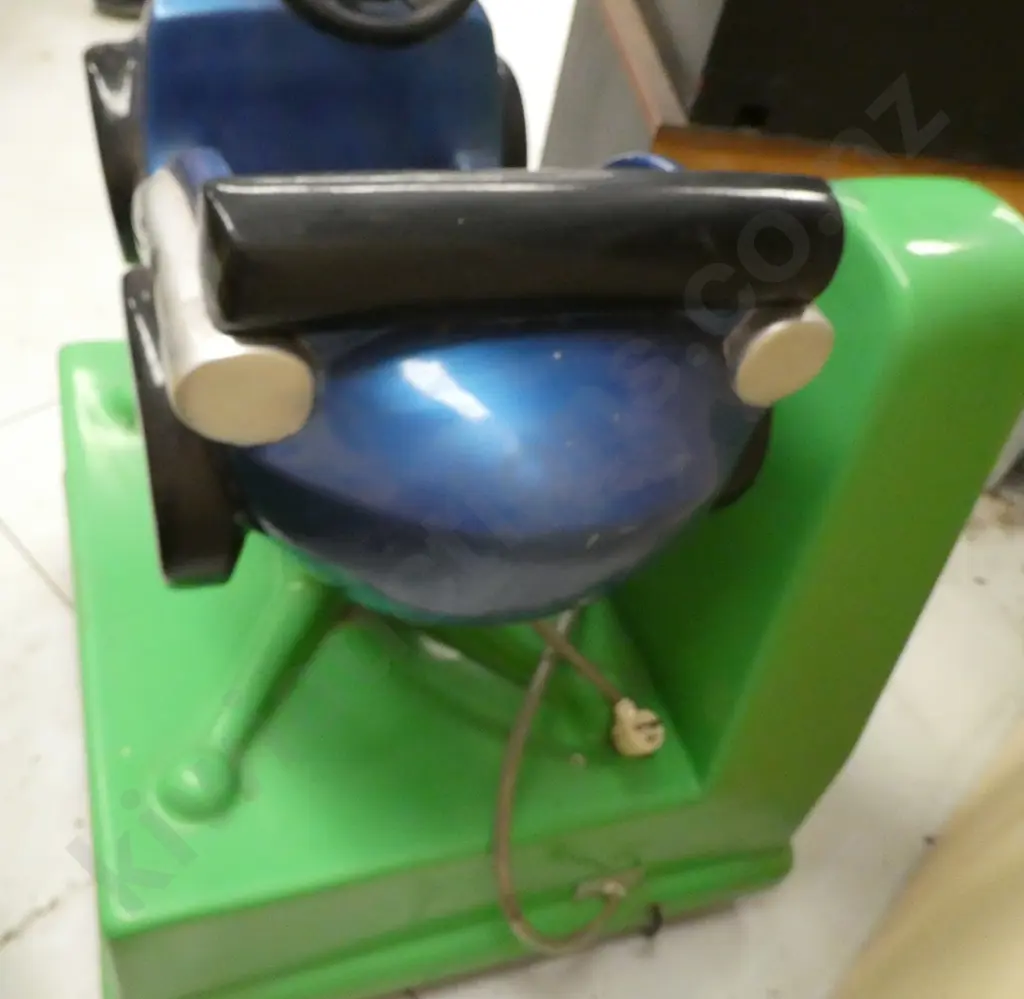 BLUE FLAME CHILD COIN OPERATED FUN RIDE Image 1++