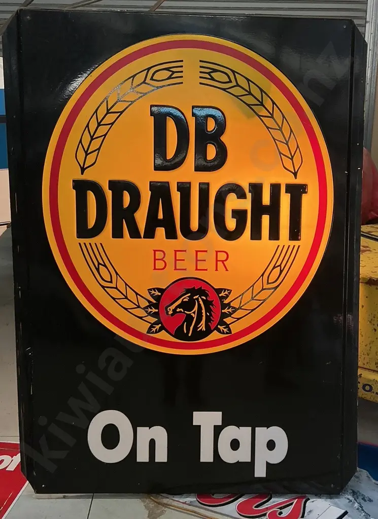 DB DRAUGHT LIGHTED SIGN Image 1++