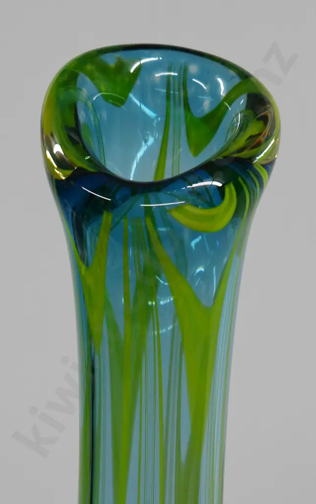 LARGE ART GLASS VASE Image 1++