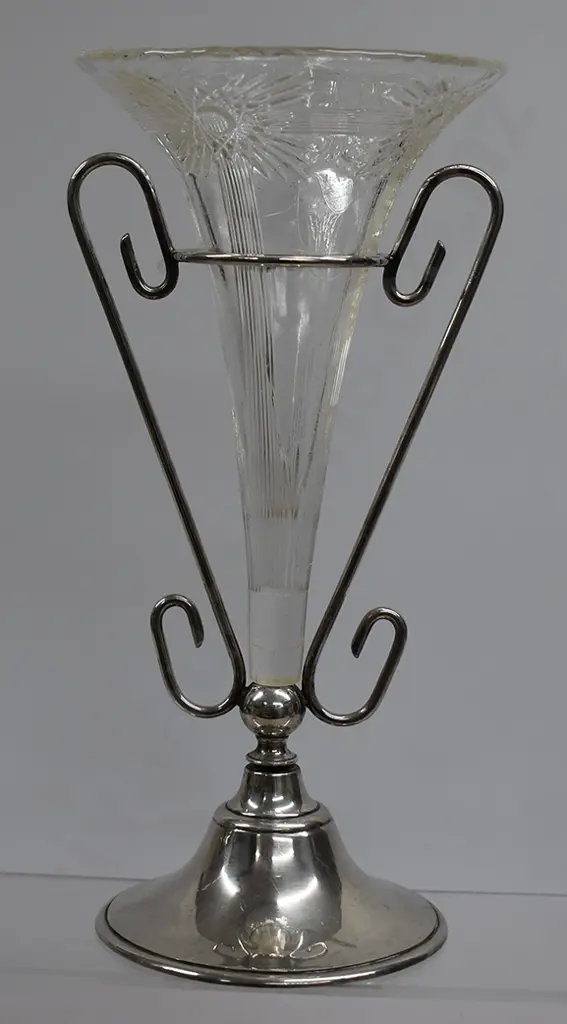 GLASS & SILVER PLATED EPERGNE VASE Image 1++