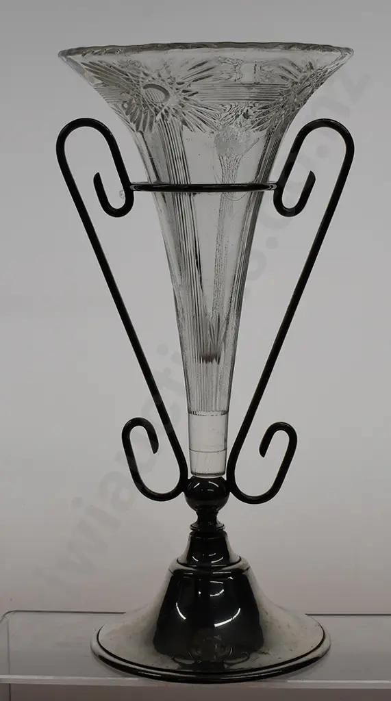 GLASS & SILVER PLATED EPERGNE VASE Image 1++