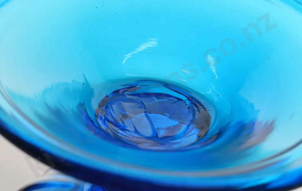 BLUE GLASS DOUBLE HANDLED URN VASE Image 1++