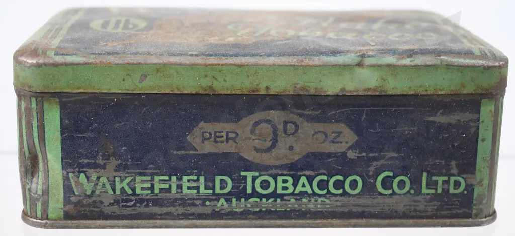 WAKEFIELD FLAKE TOBACCO TIN Image 1++