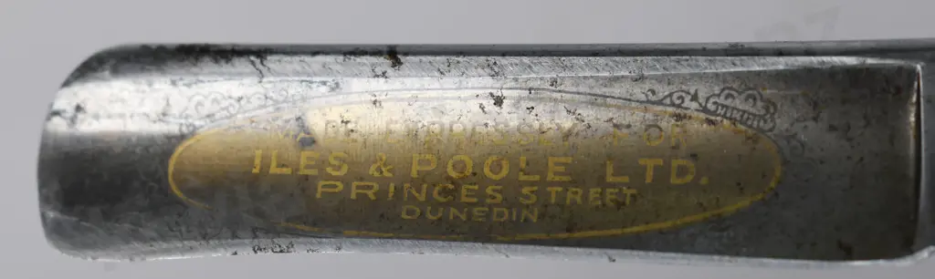 ADVERTISING CUT THROAT RAZOR, ILES & POOLE DUNEDIN Image 1++