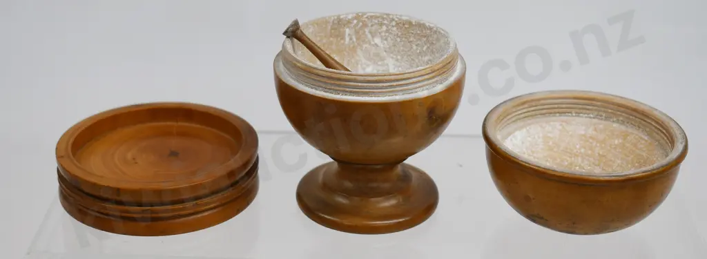 APOTHECARY WOODEN PILL SLIVERER Image 1++