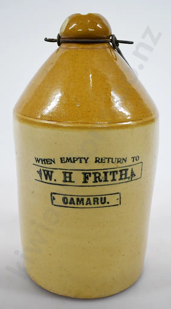 FRITH OAMARU MILTON POTTERY JAR Image 1++