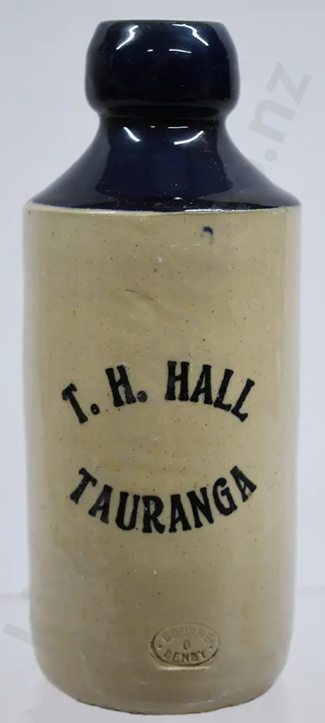 HALL TAURANGA GINGER BEER Image 1++