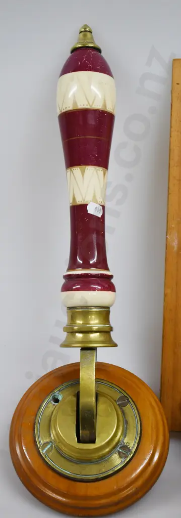 BEER PULL HANDLE & PUMP ASSEMBLY EX KARAMEA HOTEL Image 1++