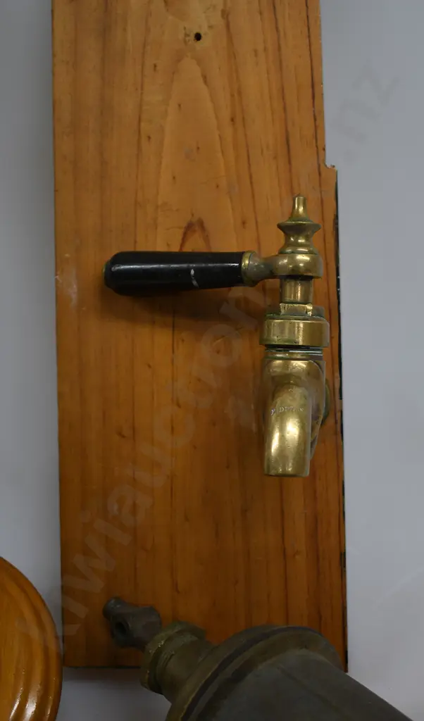 BEER PULL HANDLE & PUMP ASSEMBLY EX KARAMEA HOTEL Image 1++