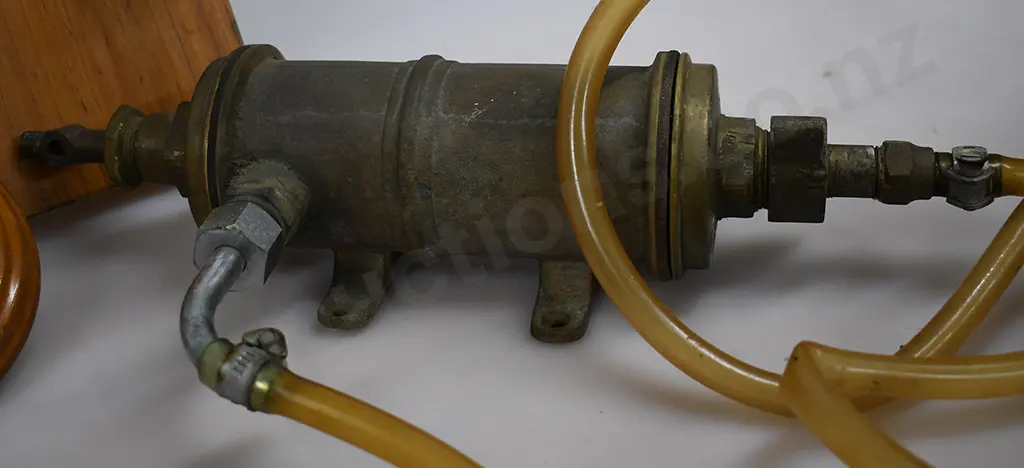 BEER PULL HANDLE & PUMP ASSEMBLY EX KARAMEA HOTEL Image 1++