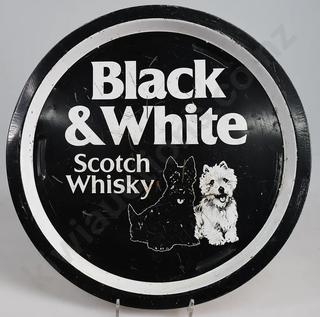 ADVERTISING WHISKY SERVING TRAYS Image 1++