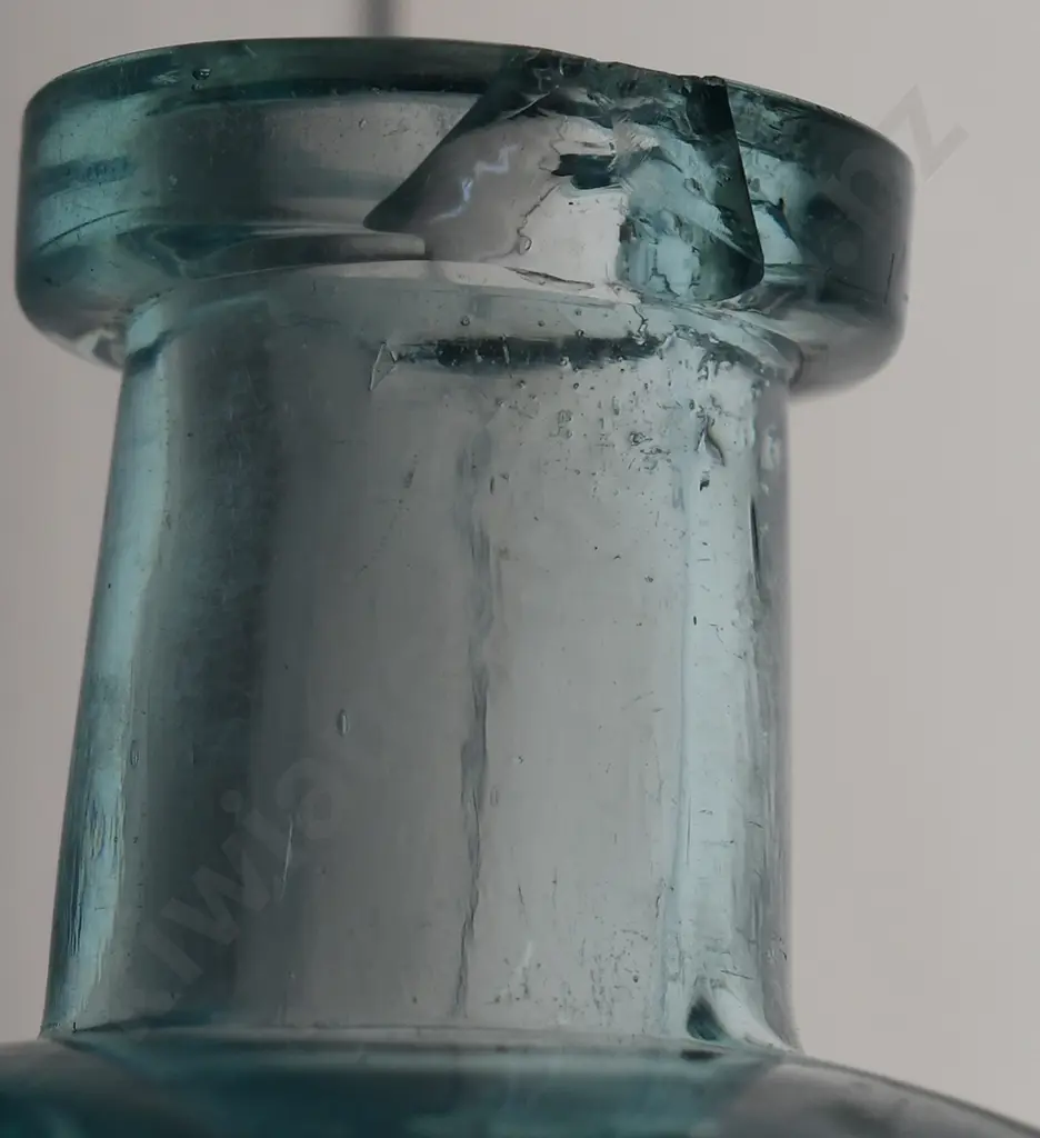 WHANGAREI, AUCKLAND CHEMIST BOTTLES Image 1++