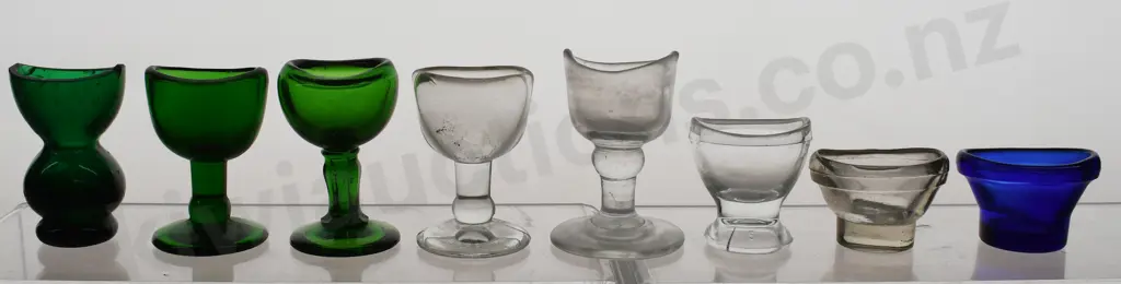 COLLECTION OF GLASS EYE BATHS Image 1++