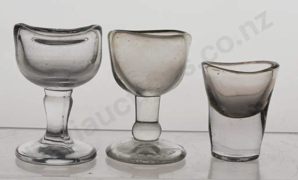 COLLECTION OF GLASS EYE BATHS Image 1++